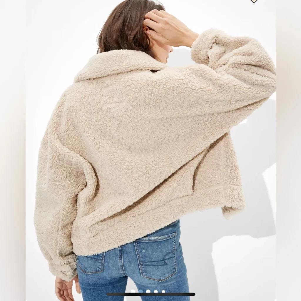 American Eagle  Ladies cream Sherpa Truckers Teddy bear jacket Sz M - Image 2