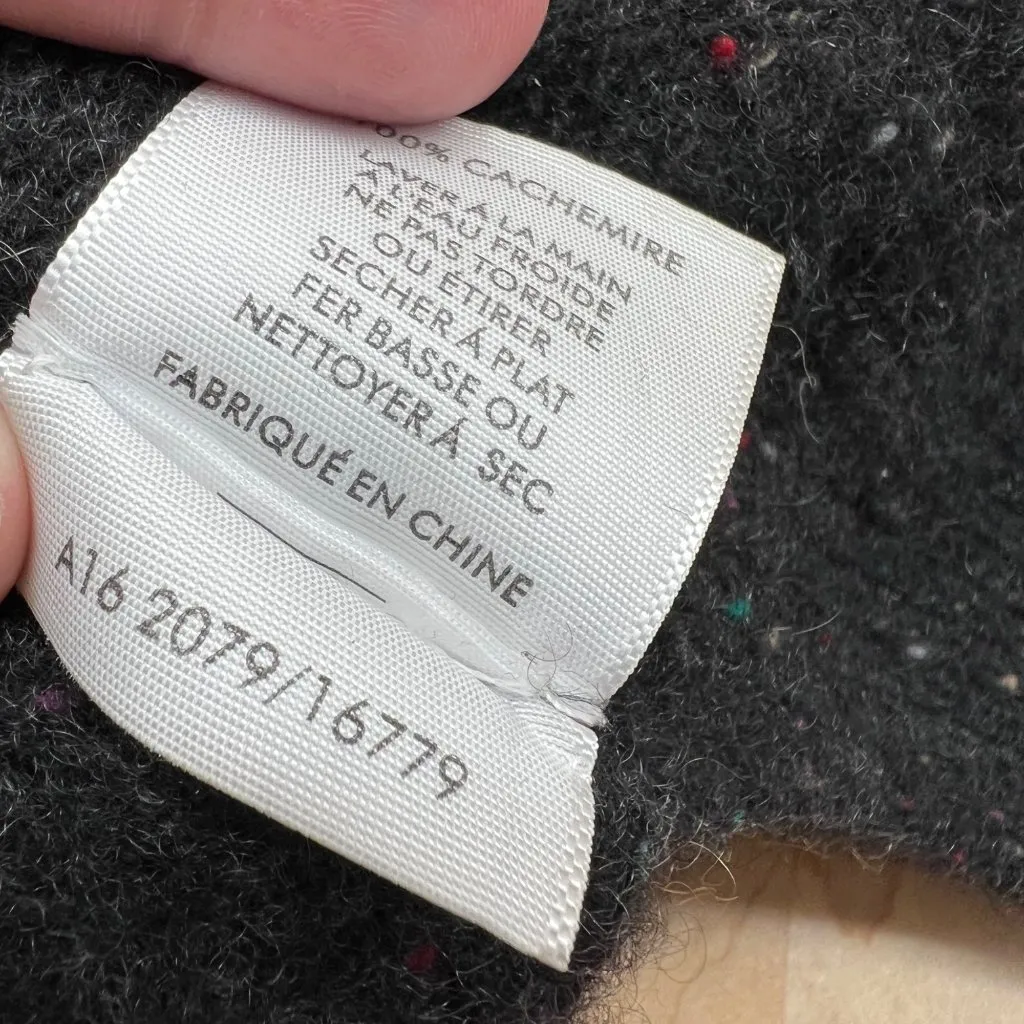 White + Warren Cashmere Speckled V - Image 11