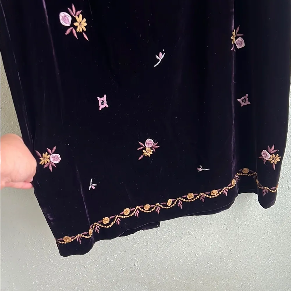 Ann Taylor Dress with Floral Embroidery - Image 9
