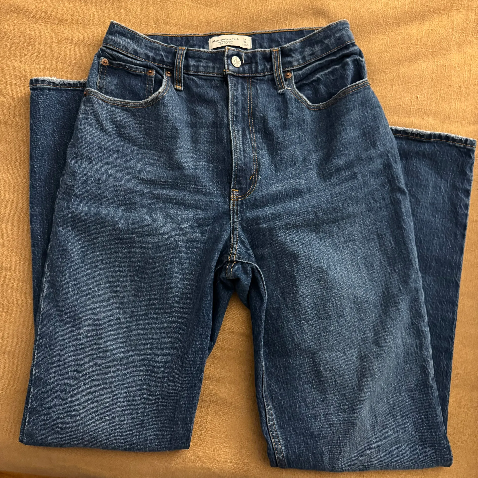 A&F Curve Love Jeans - Image 2