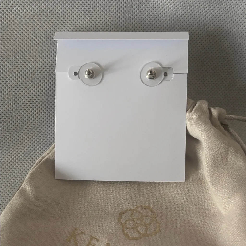 Kendra Scott Ari Pavé Crystal Heart Earrings in White Crystal and Silver Tone - Image 5