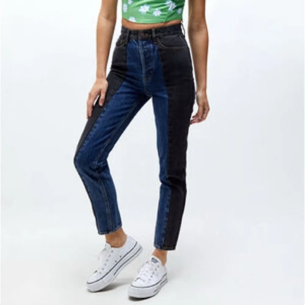 Pacsun UHR Ultra High Rise Slim Black Blue Colorblock Jean 24 Straight Cut Ankle - Image 4