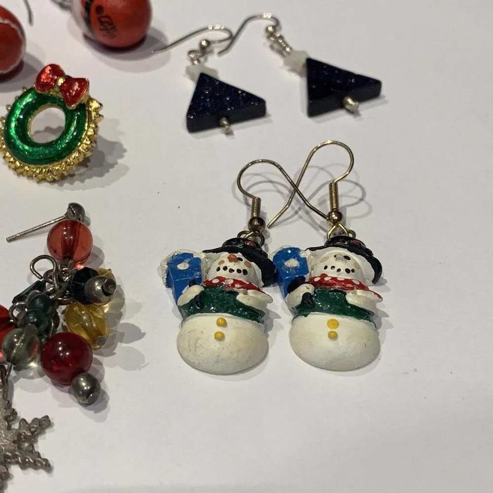 Lot Of 5 Costume Earrings Pierced Christmas Holiday Snowman Santa Wreath Etc - Image 12
