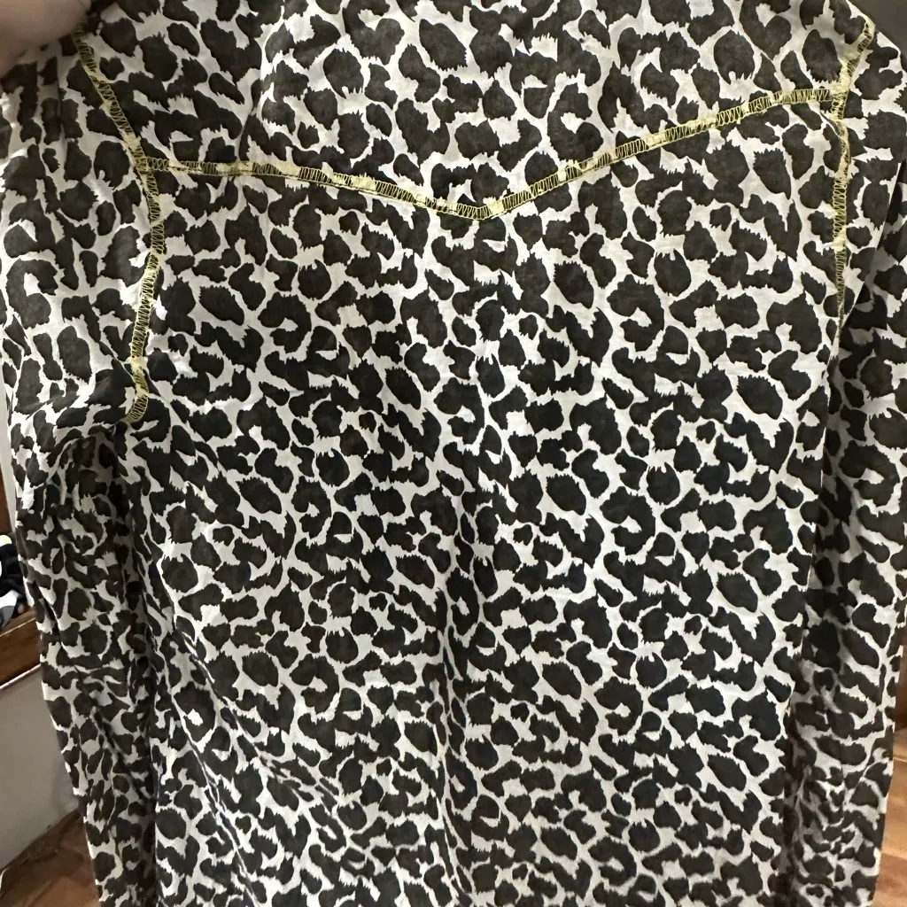 BKE Black and White Leopard Print Button Down Shirt- Like new!!! - Image 2