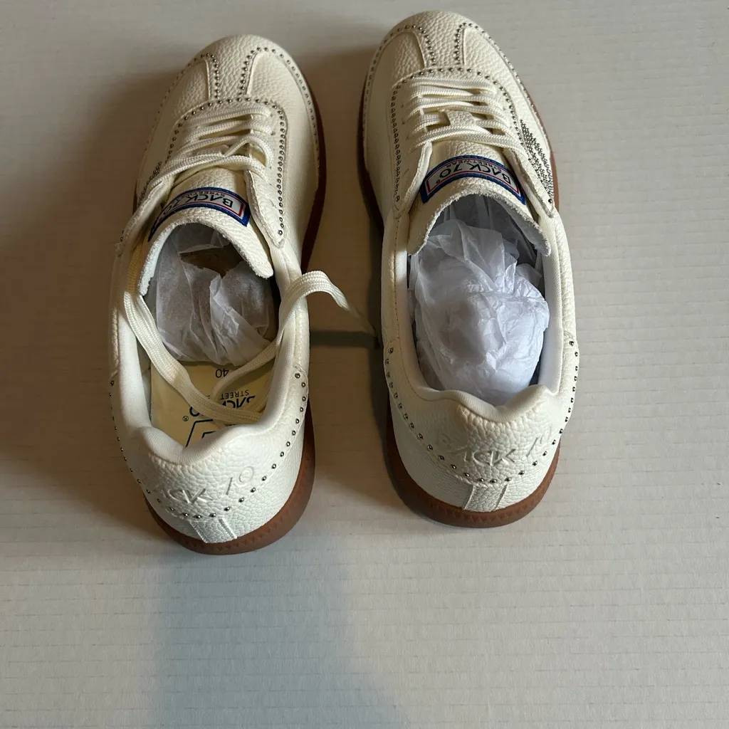 New Back 70 Women’s Cloud Sneakers White Size 9 - Image 4