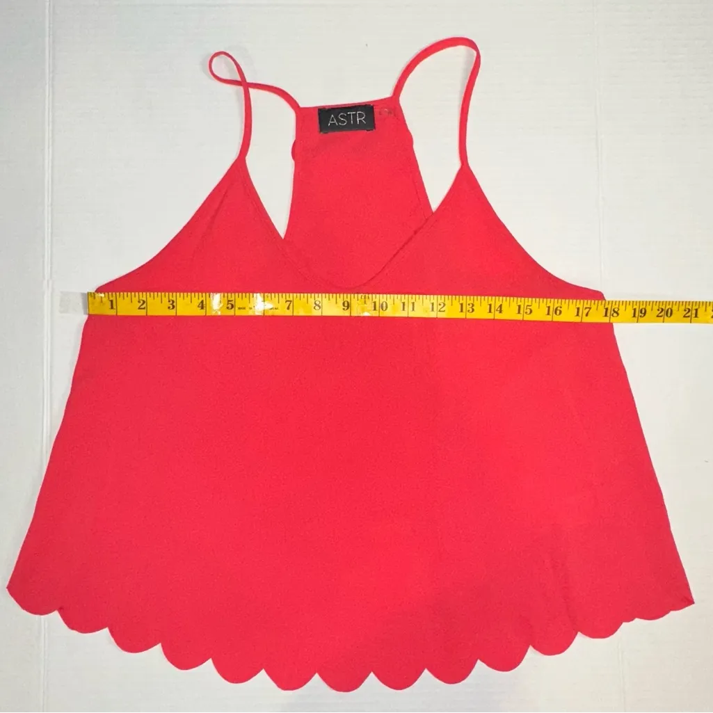 ASTR Scalloped Drape Back Salmon‎ Tank Large EUC - Image 3