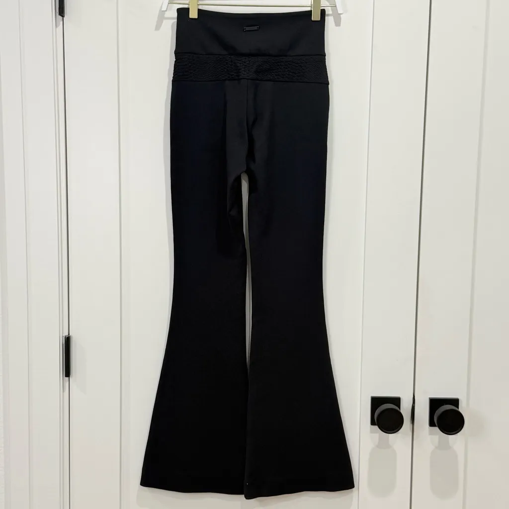 Ona By Yoon Chung The Flare Pants Leggings XS Black High Rise Textured Revolve - Image 3