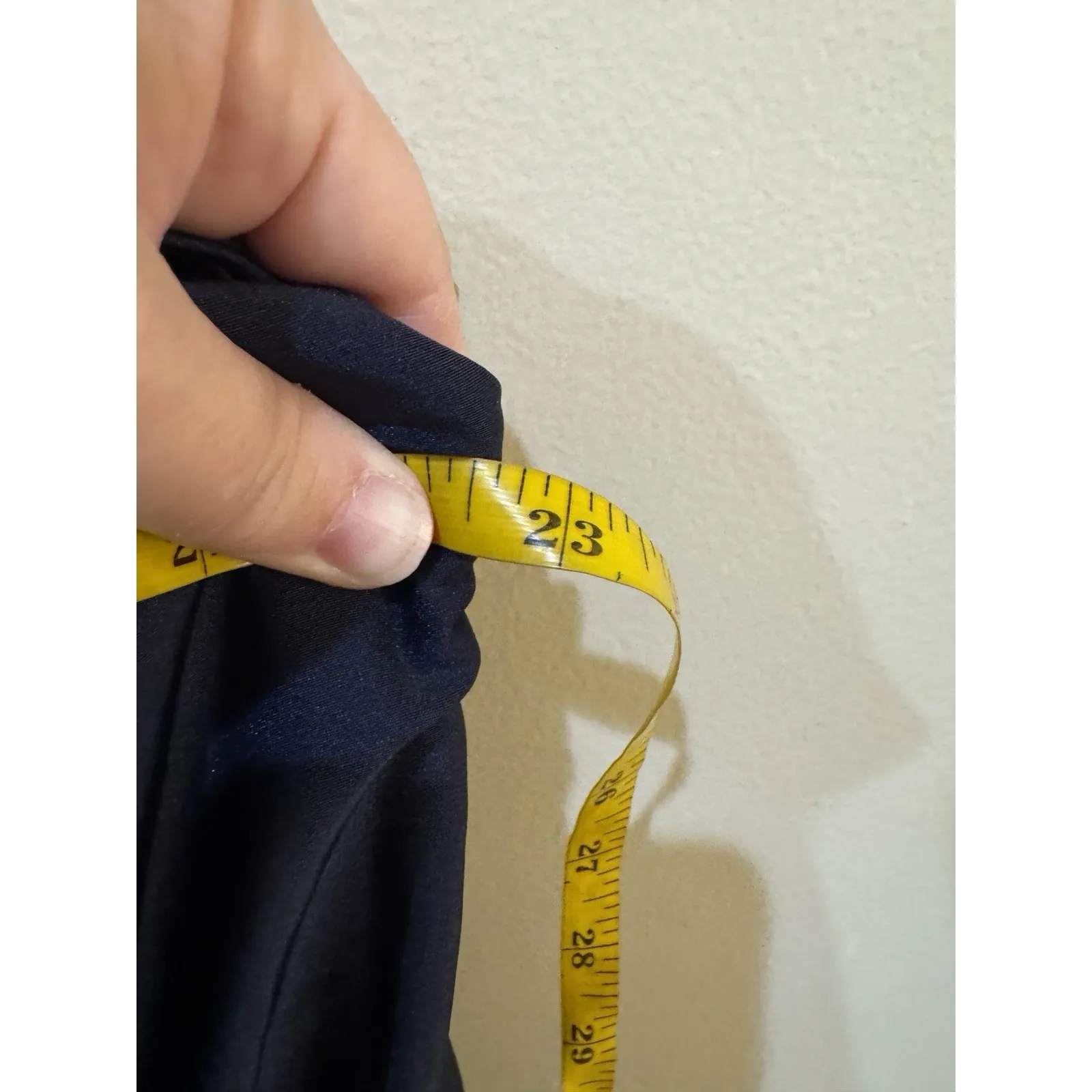 New LA FEMME Off the Shoulder Satin Trumpet Gown In Navy‎ Size 18 - Image 10