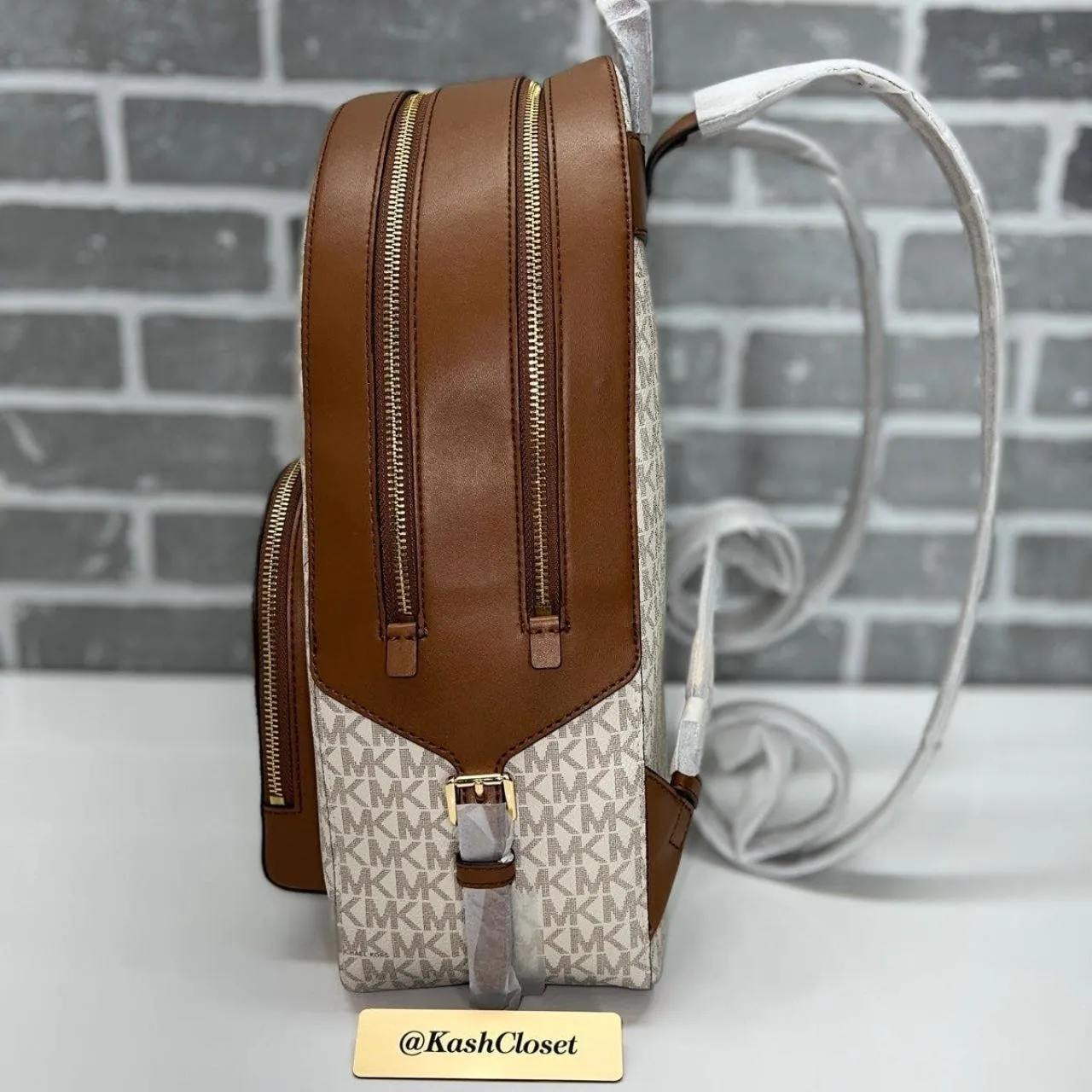 Michael Kors Vanilla Jaycee Large Pocketbook Backpack - Image 4