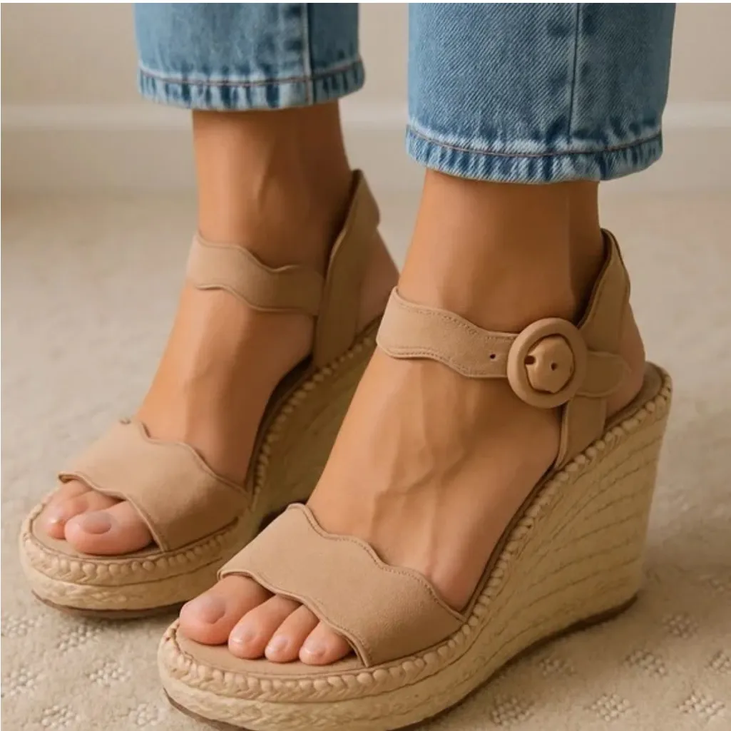 Marc Fisher Kai espadrille wedge sandals with a scalloped edge detail - Image 11