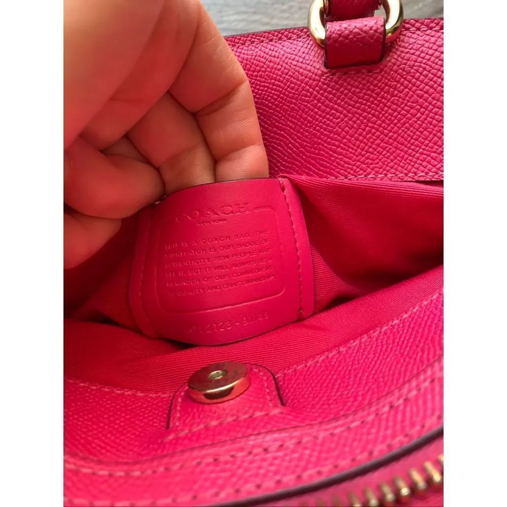 COACH Signature Mini Lillie Carryall pink and gold hardware - Image 6