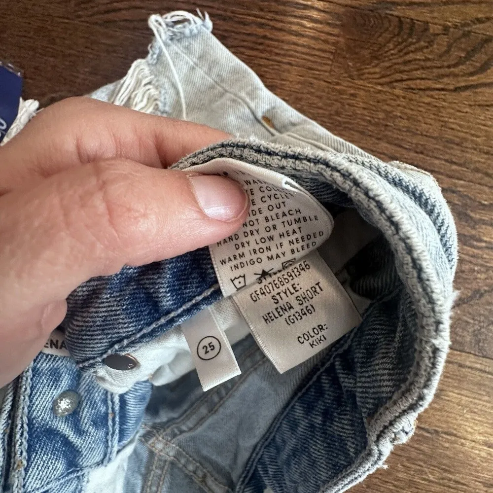 GRLFRND Helena Short in Kiki Womens Size 25 Light-wash Distressed Jean G0800 - Image 6