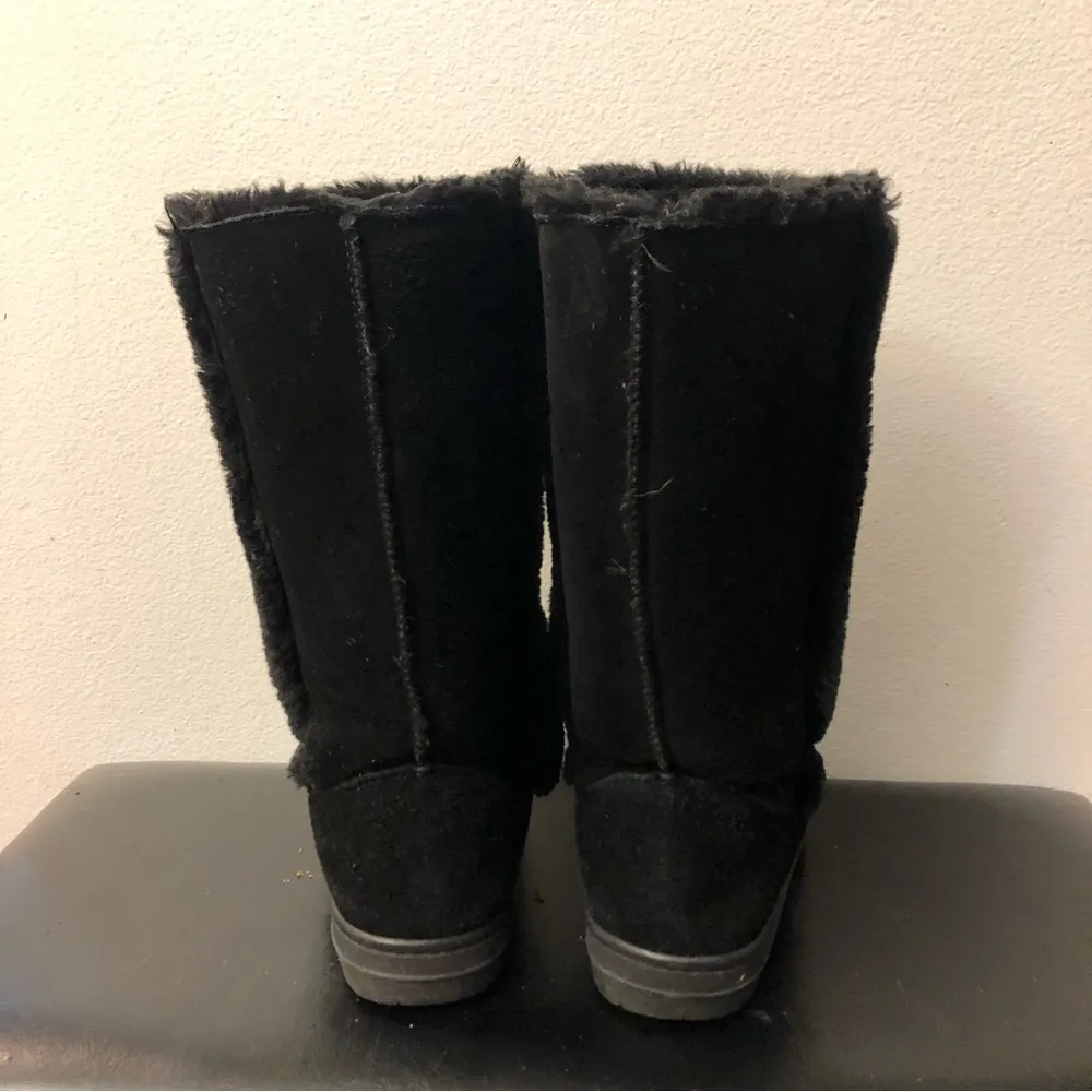 Warm black suede boots with fur - Image 4