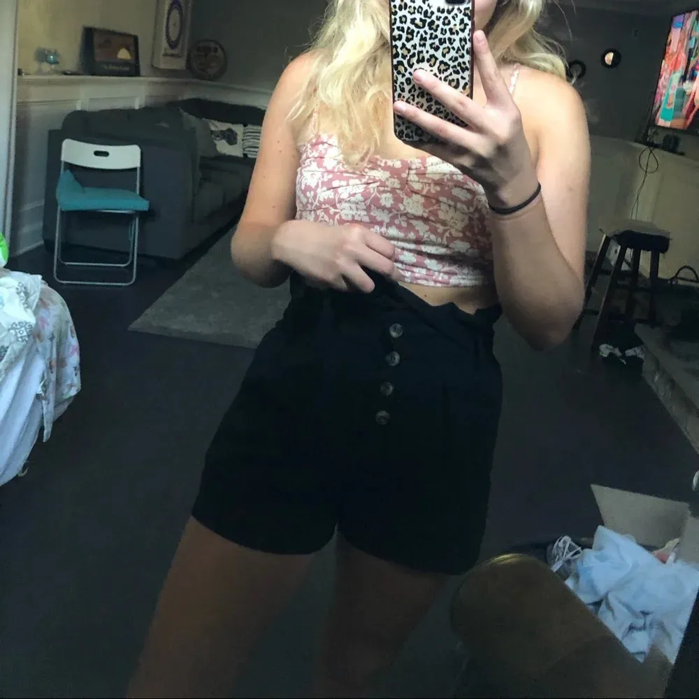 FOREVER 21 button up shorts S - Image 12