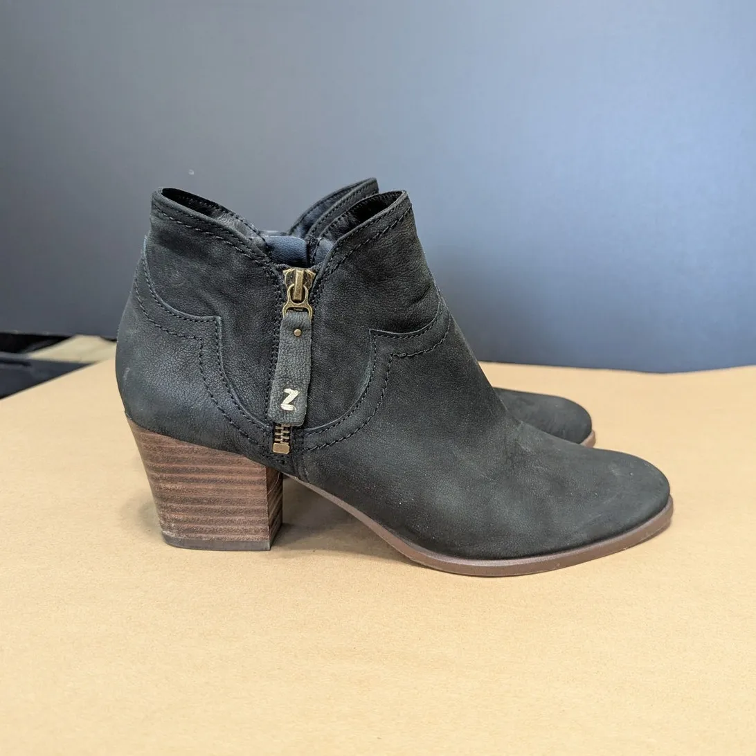 Zodiac Kaylin Western Ankle Boots Black Suede Leather Heeled Womens 8.5 Booties - Image 4