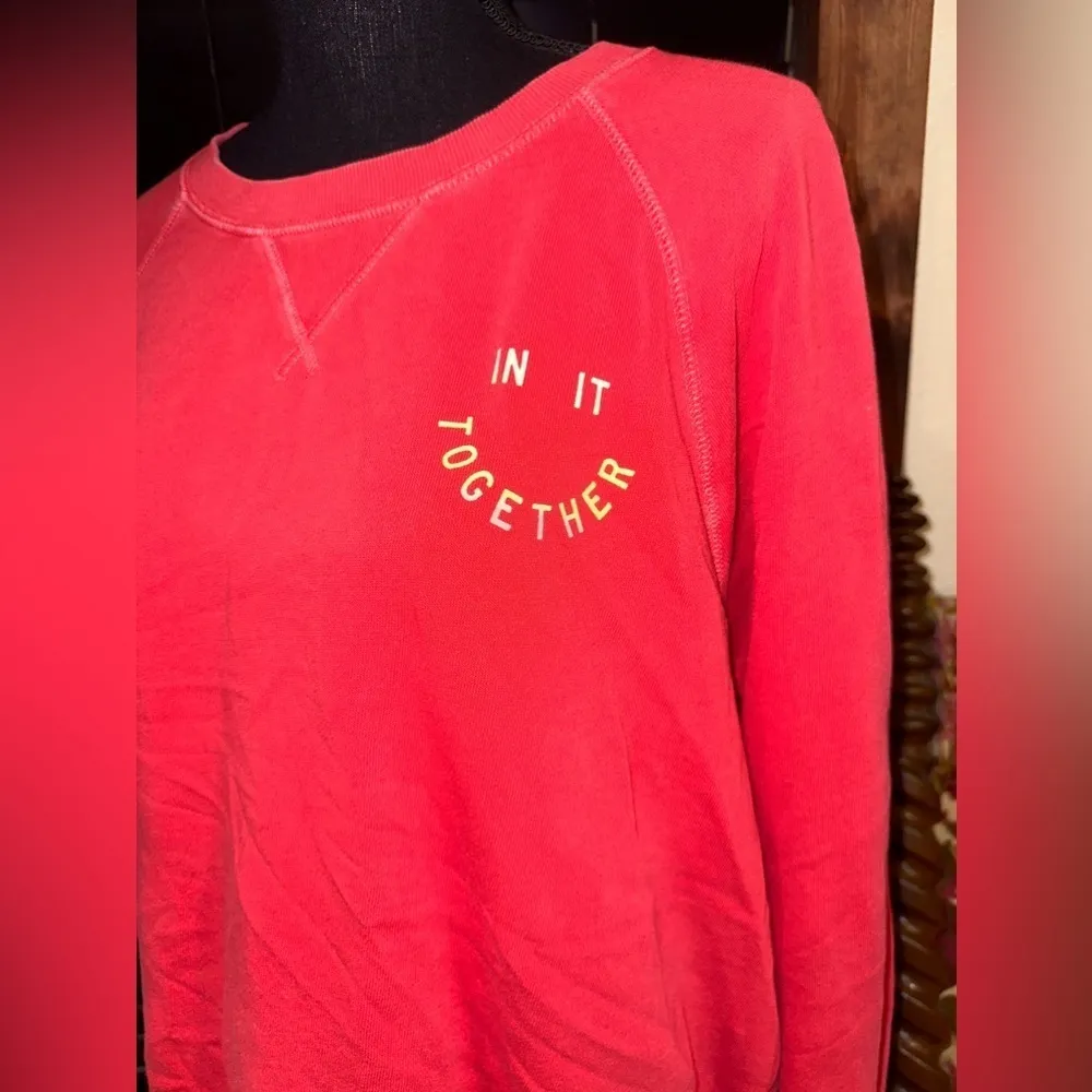 Old Navy Red Graphic Sweatshirt Long Sleeve Size Large - Image 3