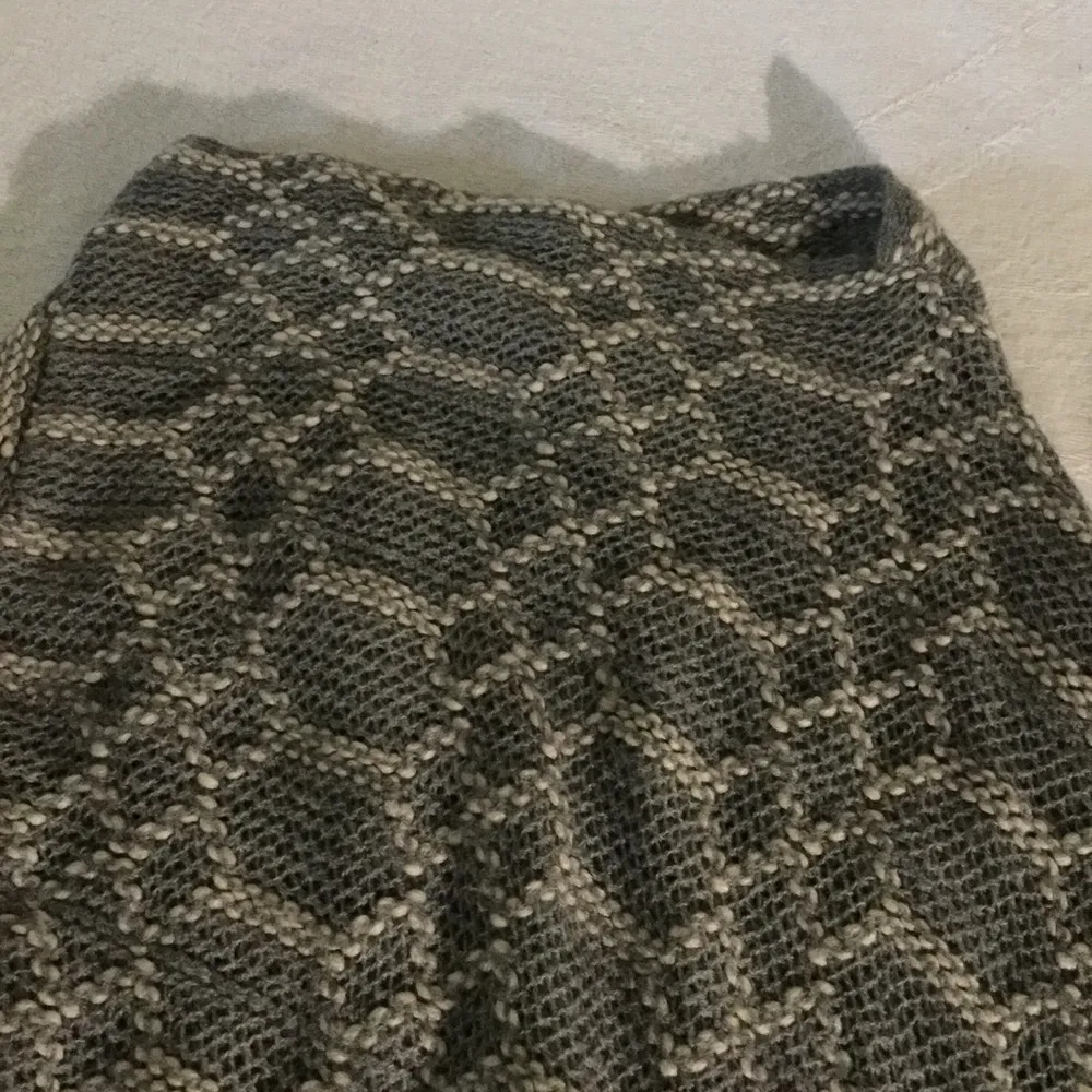 Super cute, comfortable shawl..must have! - Image 2