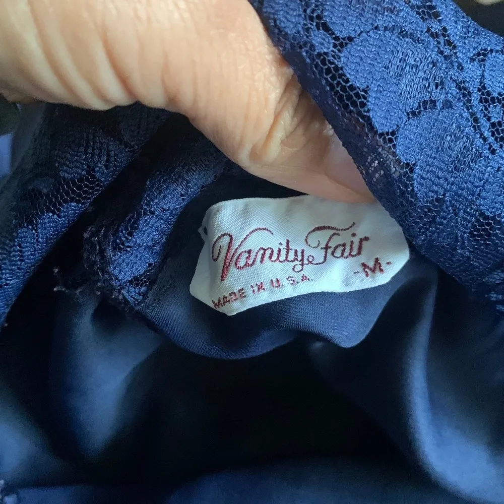 Vintage  Midnight Blue Nightgown - Image 5