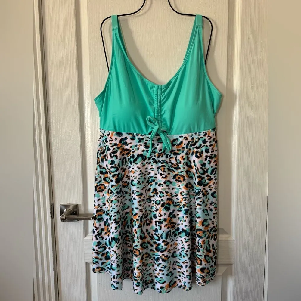 Arolina Swimsuit Dress Two Piece Cute Green Leopard Print With Shorts 22W NWT - Image 2