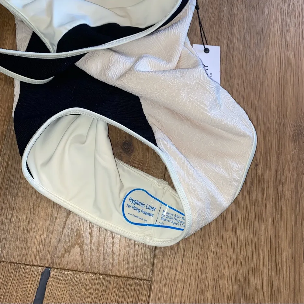 Ellejay  NWT Melinda Suit REVOLVE - Image 8