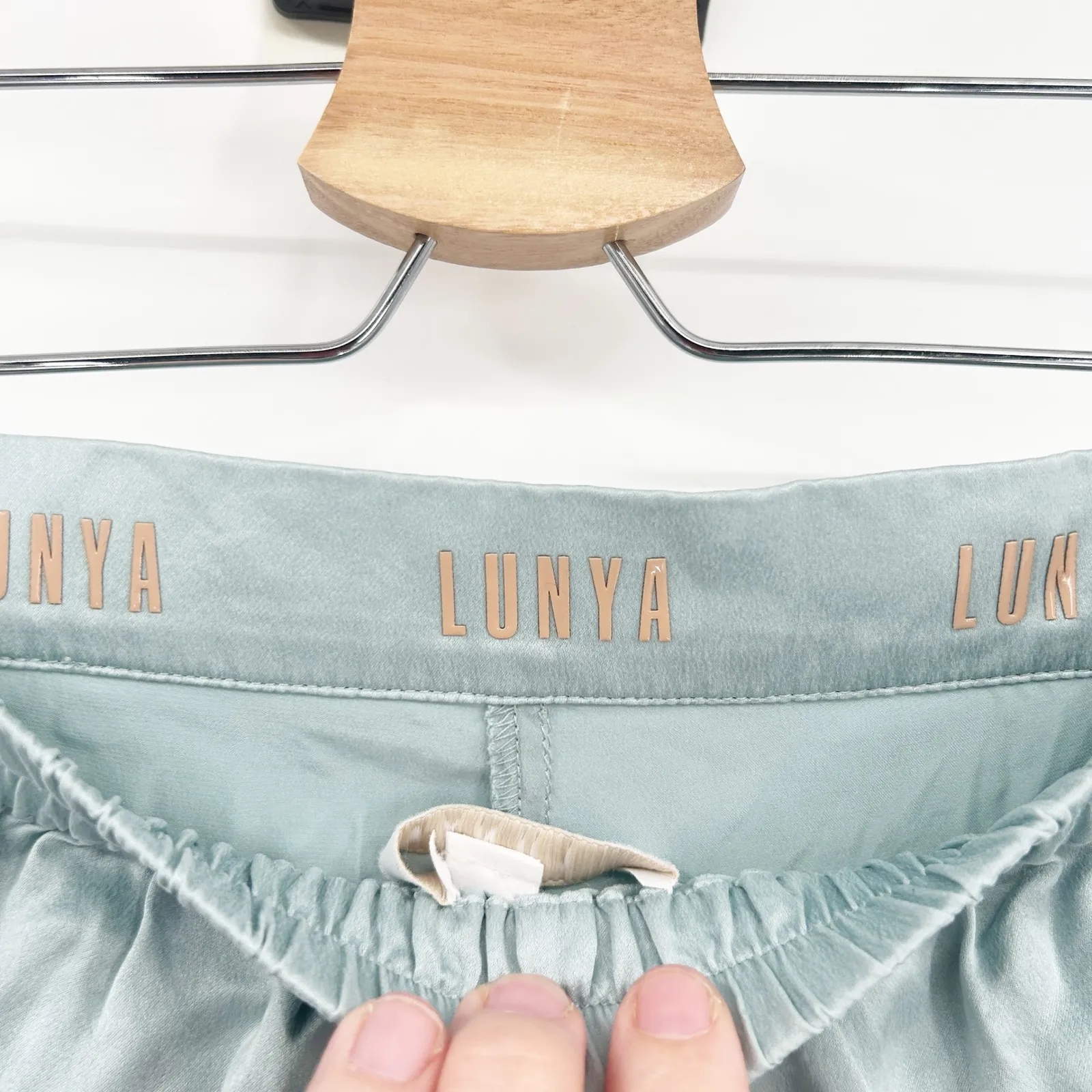 LUNYA Womens Washable Silk Luxury Sleepwear Pajama Lounge Sleep Shorts Size XS Blue - Image 7