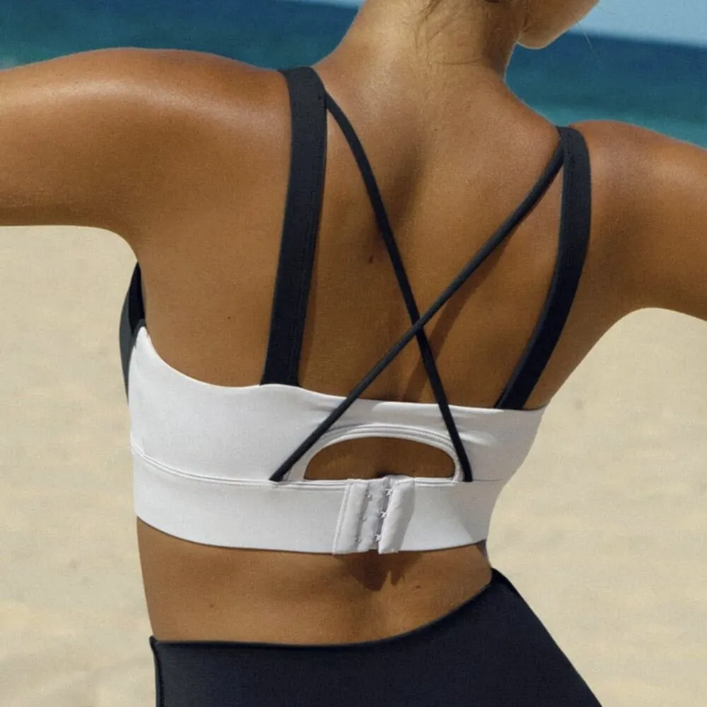BERLOOK White Contrast Strap Sports Bra - Image 2