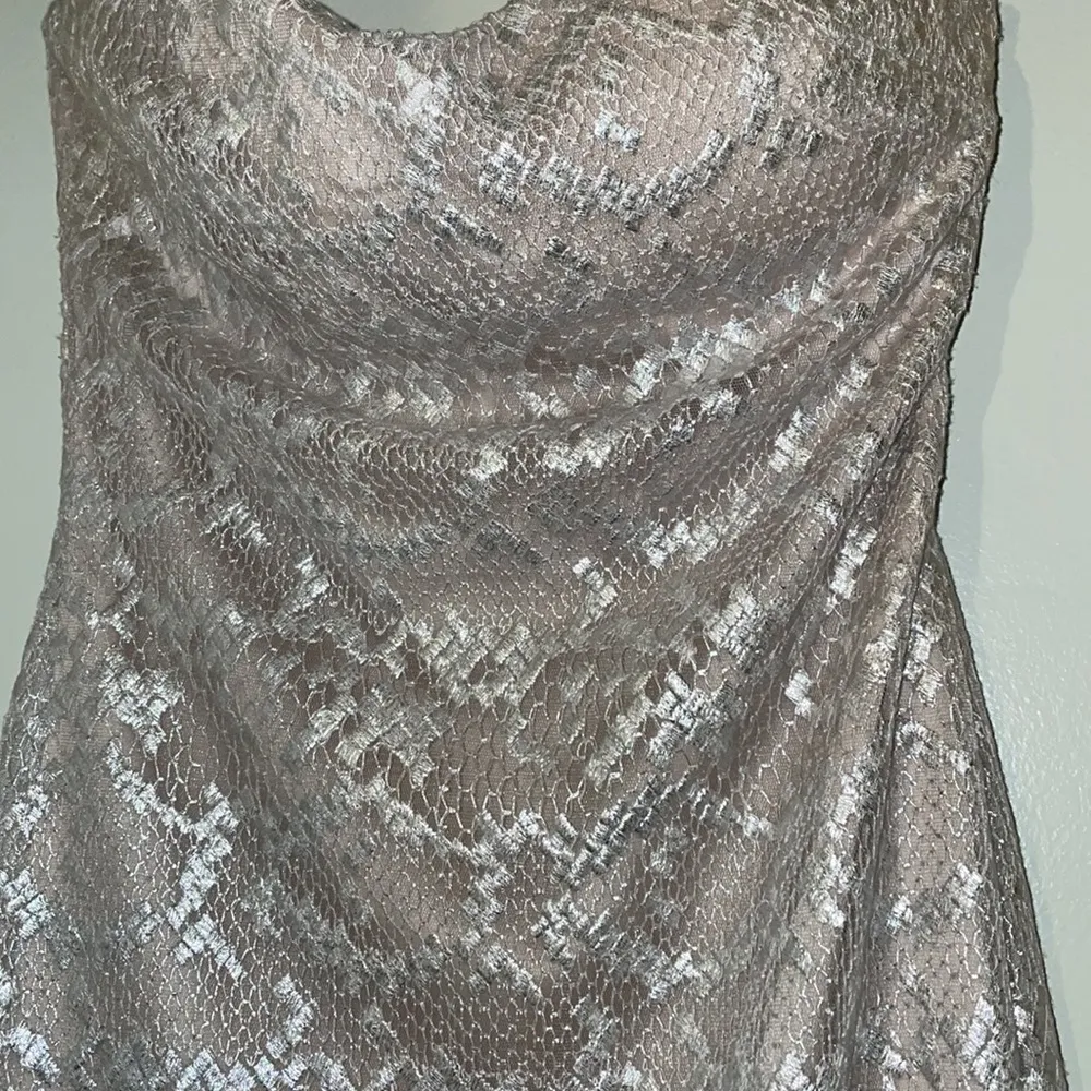 Beautiful!!! Bebe M dress top lace mesh and satin feel under dress - Image 2
