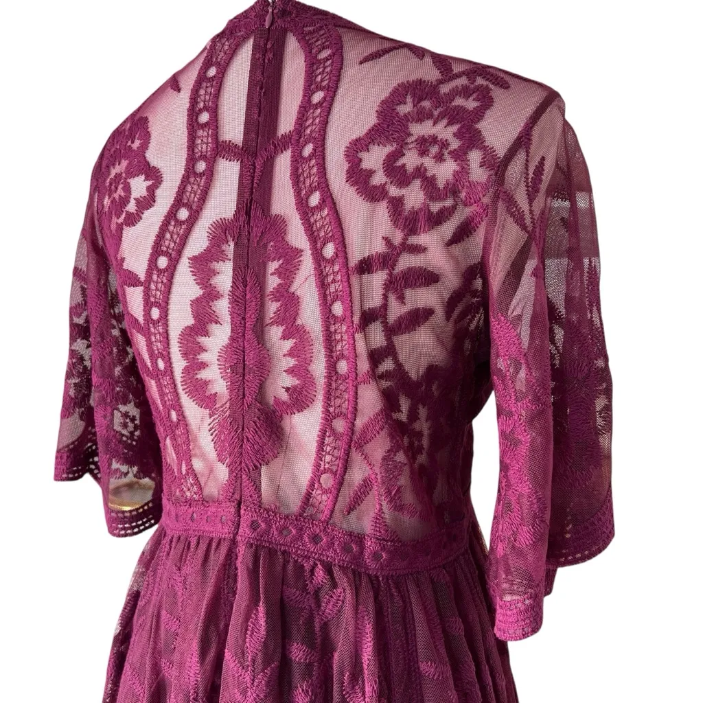 Pinkblush Burgundy Scalloped Edge Lace Overlay Empire Waist Maxi Dress Size S - Image 8