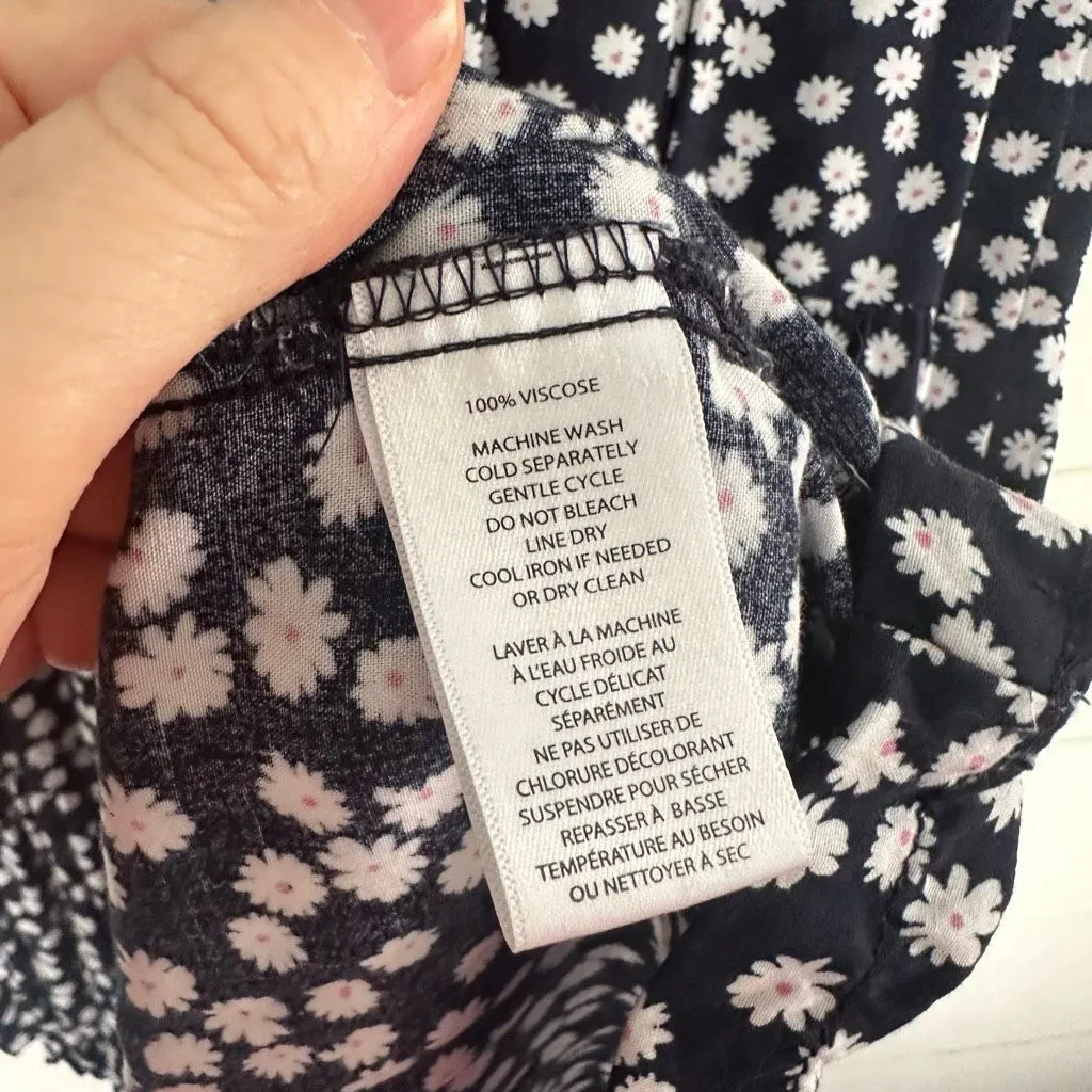 Beach Lunch Lounge Women’s Large Floral Dress - Image 3