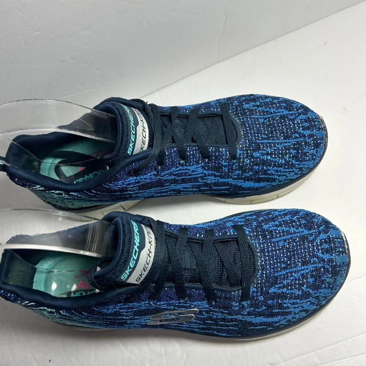 Skechers woven knit cool memory foam blue and white running shoes 6.5 - Image 2
