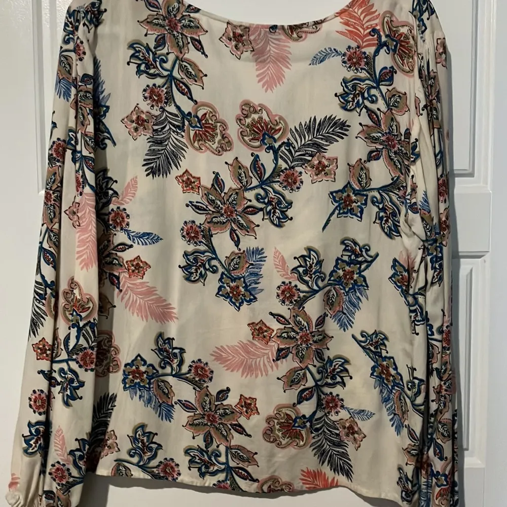 Jessica Simpson ruched front blouse - Image 5