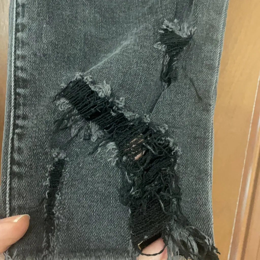 Guess distressed black jeans shorts - Image 3