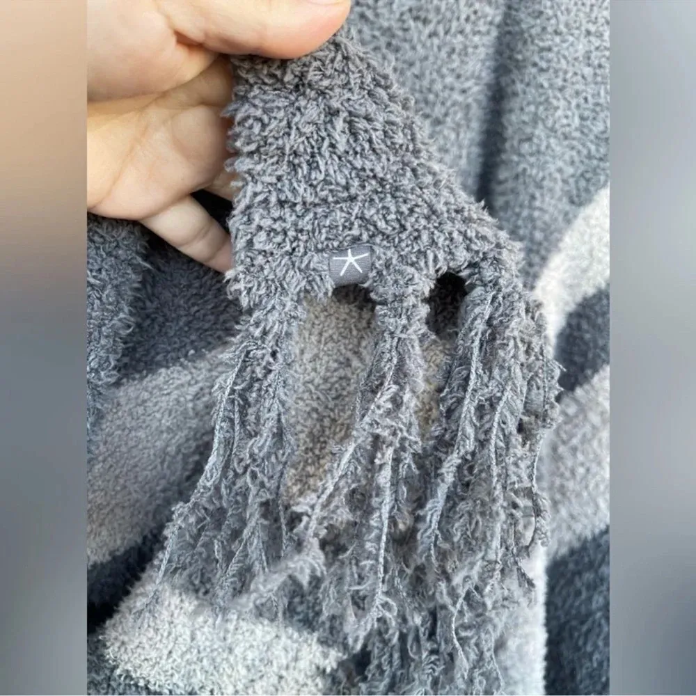 Barefoot Dreams One Size Cozy Chic Beach Fringe Lounge Poncho In gray/tan XL - Image 6