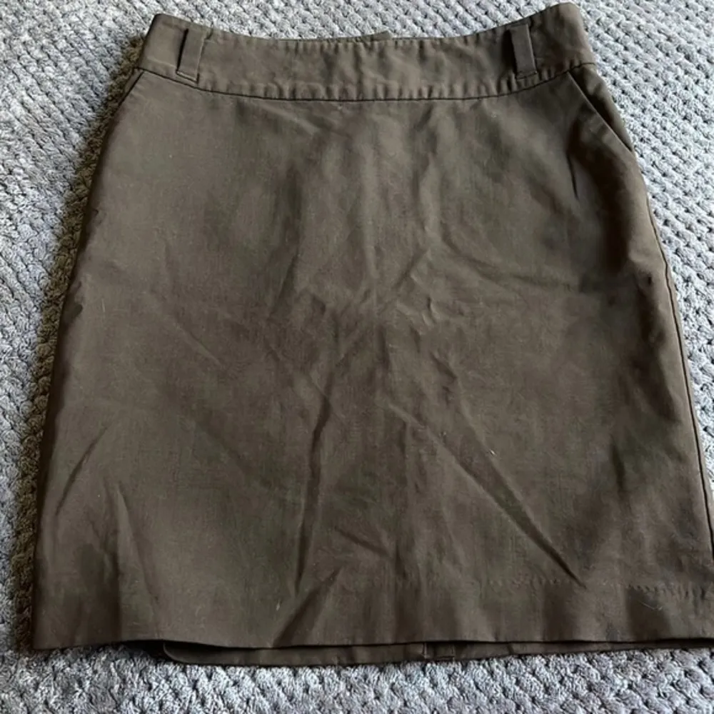 Banana Republic Brown Pencil Skirt Size 4 EUC #6708 - Image 2