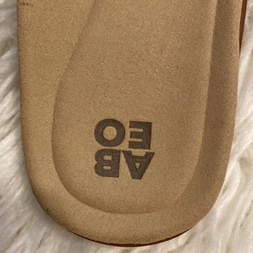 ABEO Sandals size 9.5 BNWOT see all pictures white color adjustable sandals - Image 11