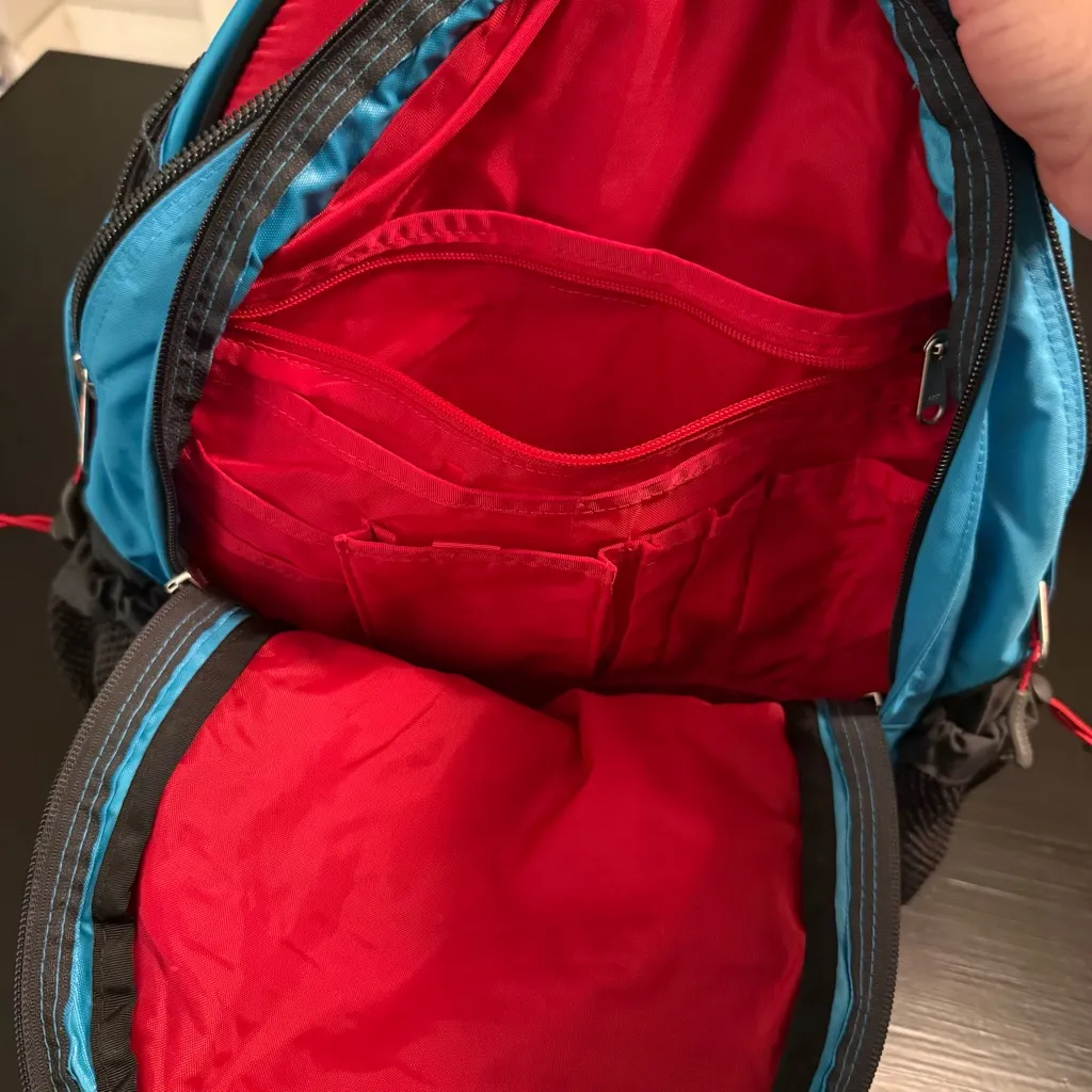 The North Face Borealis Blue and Gray Backpack - Image 2