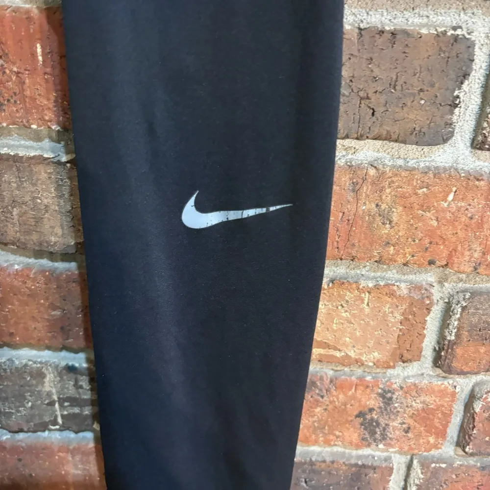 Nike pro combat womens compression capri leggings black large - Image 2