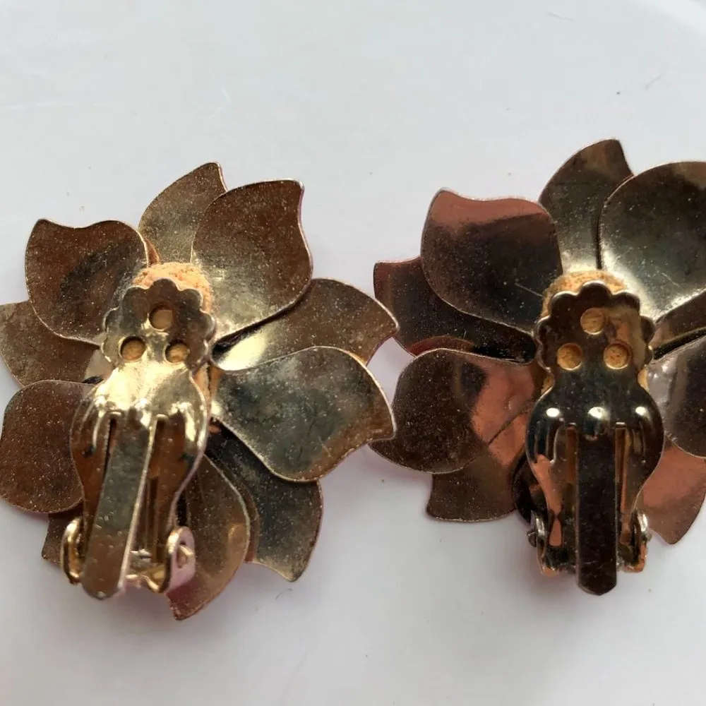Vintage Metal Layered Flower Brooch and Ear Clips Red 2 1/4" x 2 1/4" + 1.5" Set - Image 6