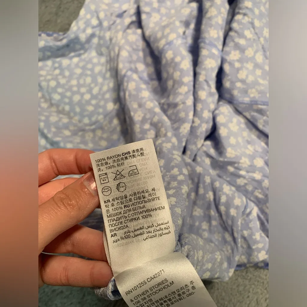 & other stories blue white floral dress Los Angeles atelier - Image 7