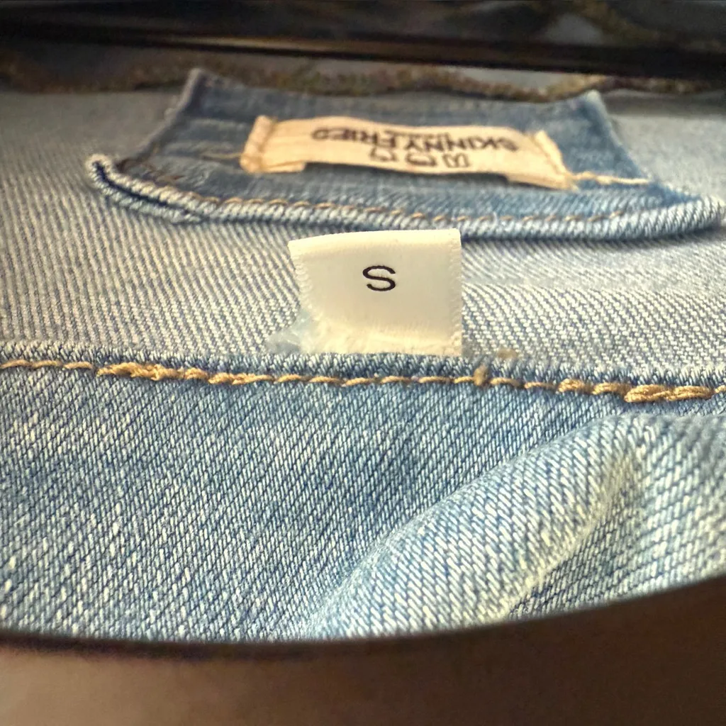 Light Wash Denim Jacket Stretch Button Front Small Skinny Fries Blue - Image 6