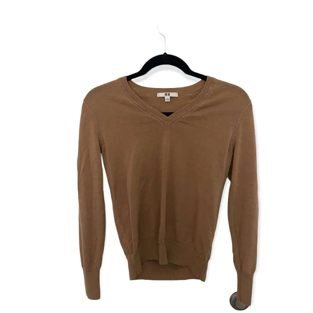 Uniqlo  SZ S light brown wool sweater - Image 2