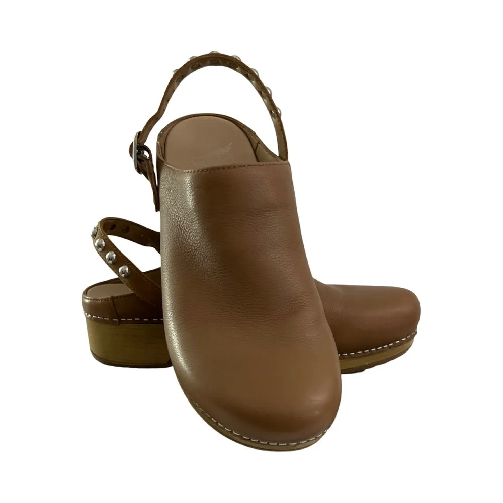 Dansko Britton Tumbled Tan Leather Studded Clogs Size 41 VGUC With Original Box - Image 3