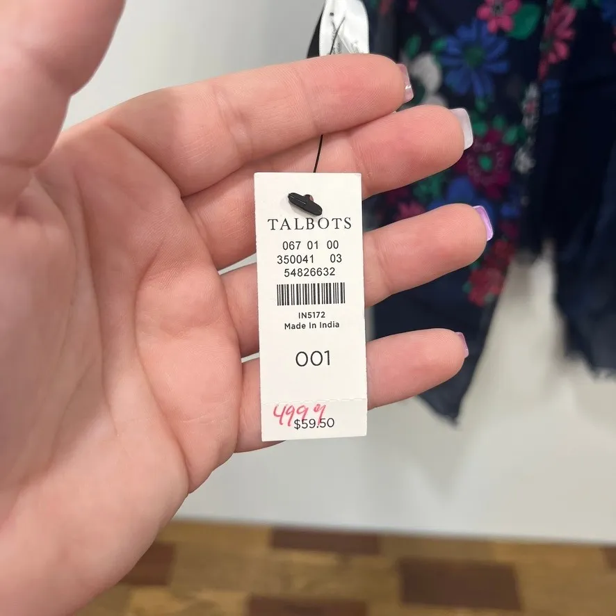 Talbots Scarf‎ Dark Floral Lightweight NWT $59.50 Lightweight Accessory Wrap - Image 5