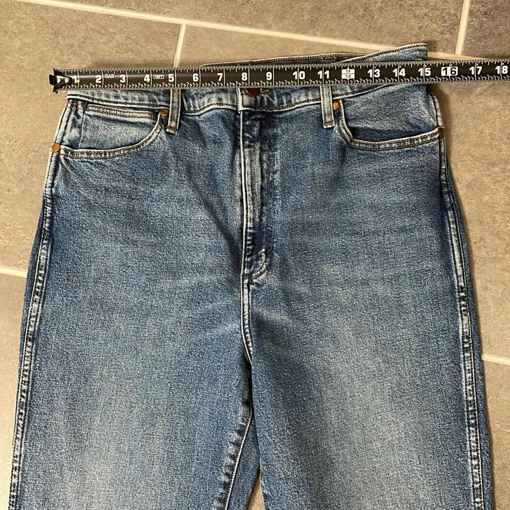 Wrangler  Westward High Rise Bootcut Crop Jeans size 31X30 - Image 4