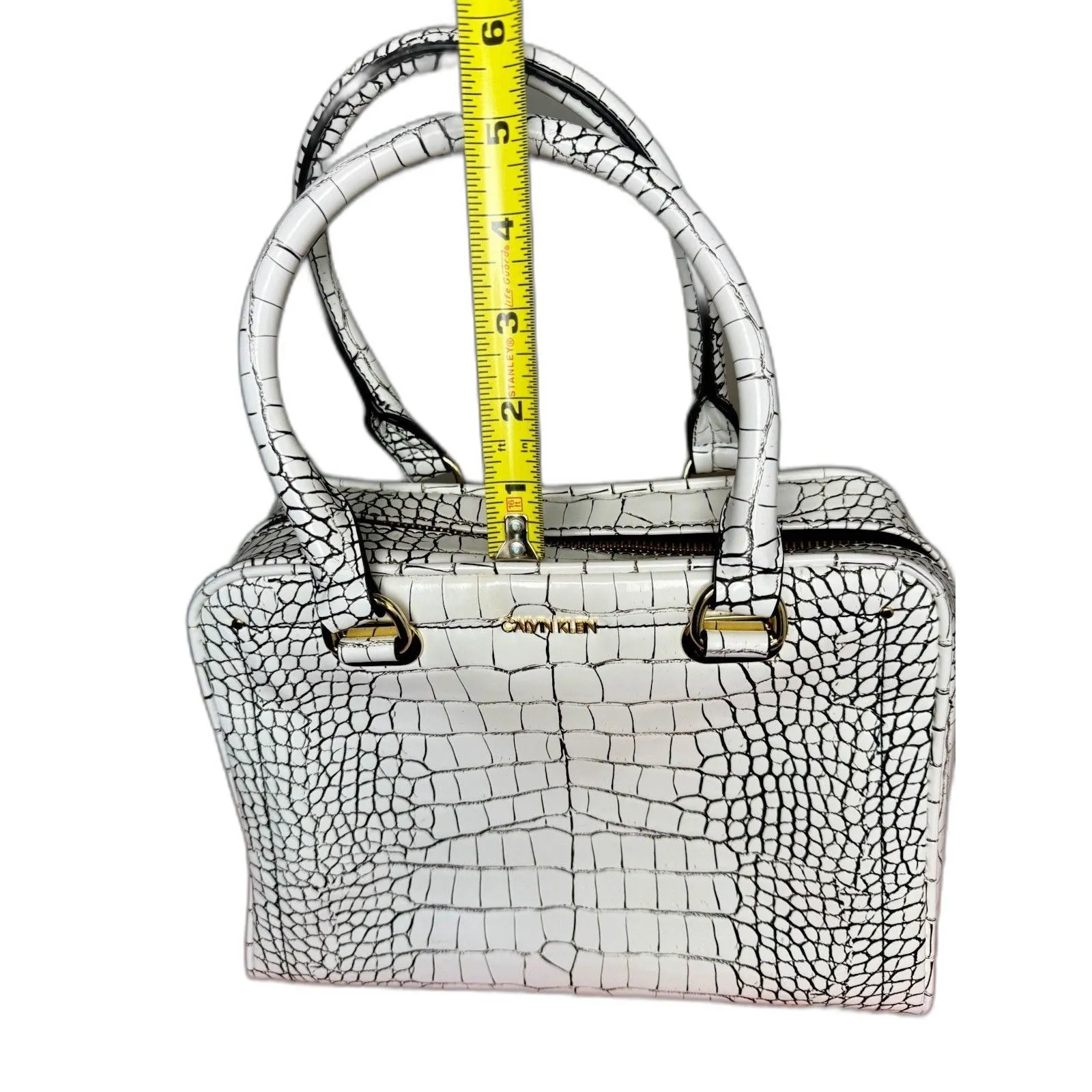 Calvin Klein White " Crocodile " Croc Leather Handbag White Missing Straps - Image 10