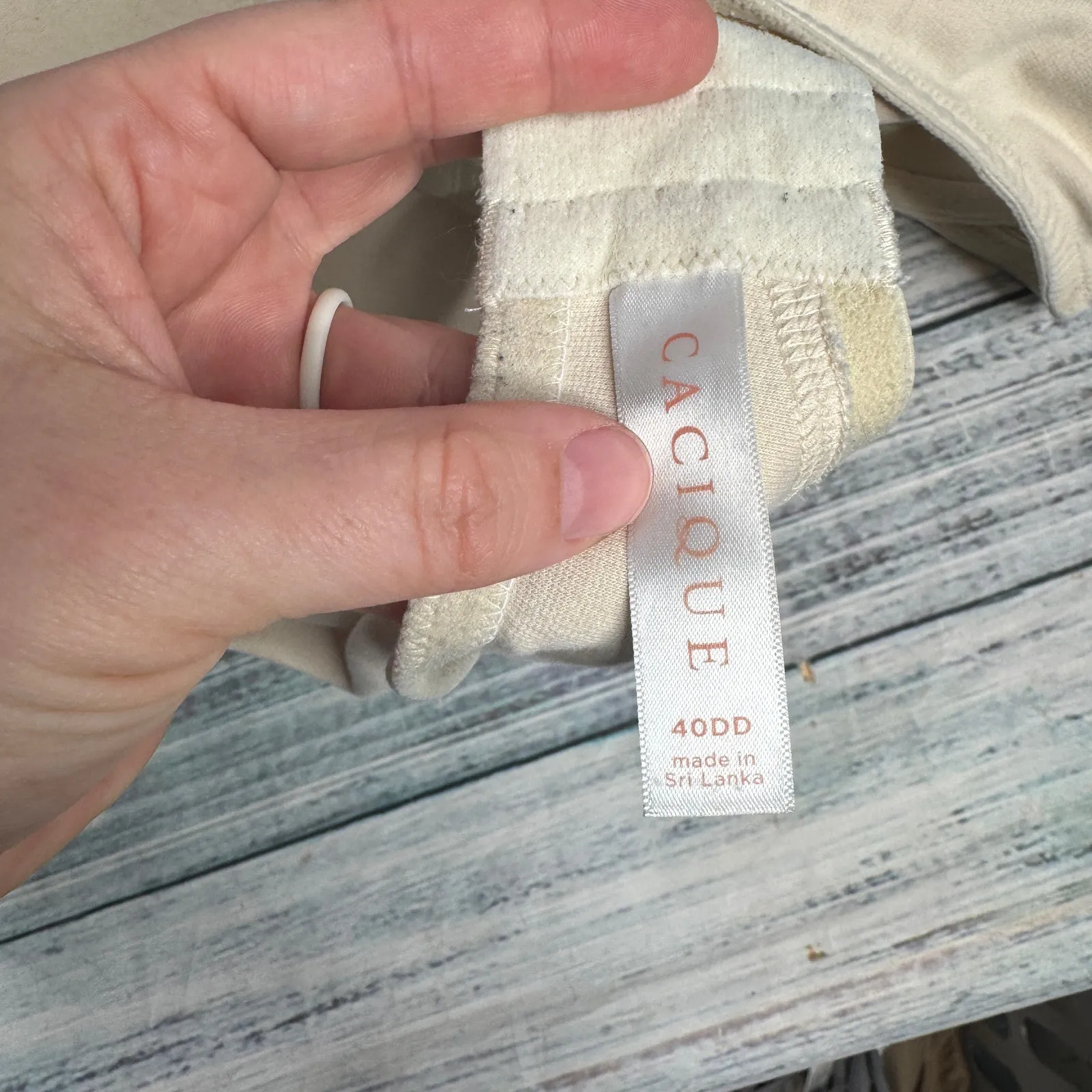 Lane Bryant Cacique Smooth Boost Plunge Bra 40DD - Image 4