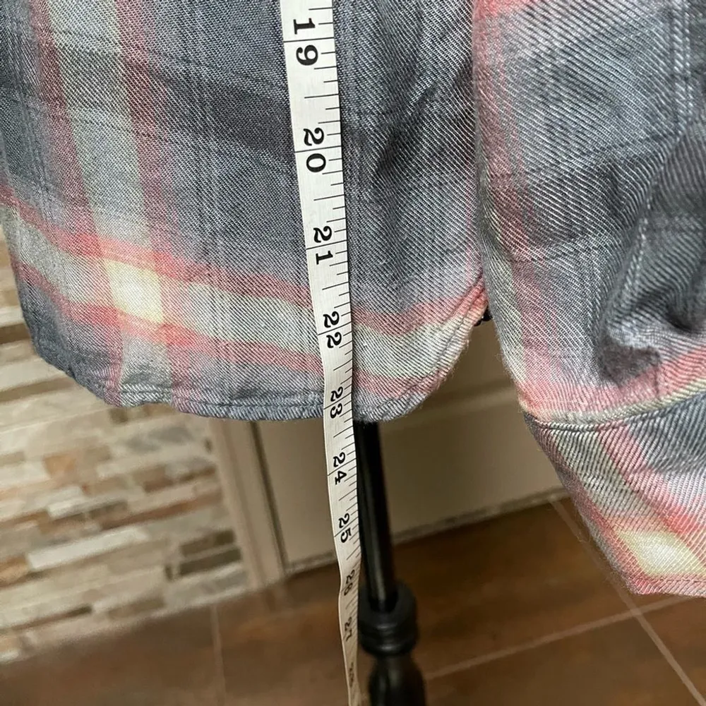 TOMMY Hilfiger women button down shirt top blouse plaid Sz M - Image 13