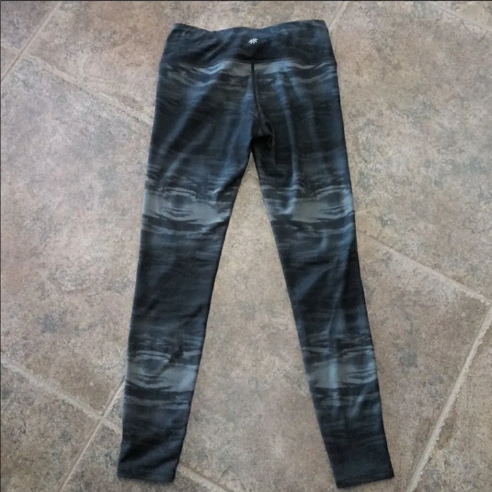 EUC Athleta Chaturanga Flare Leggings Tight XS - Image 6