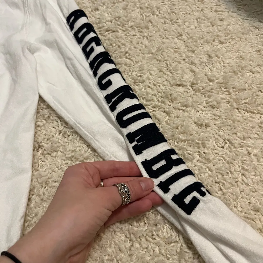 Abercrombie and fitch long sleeve cotton tee shirt xs - Image 3