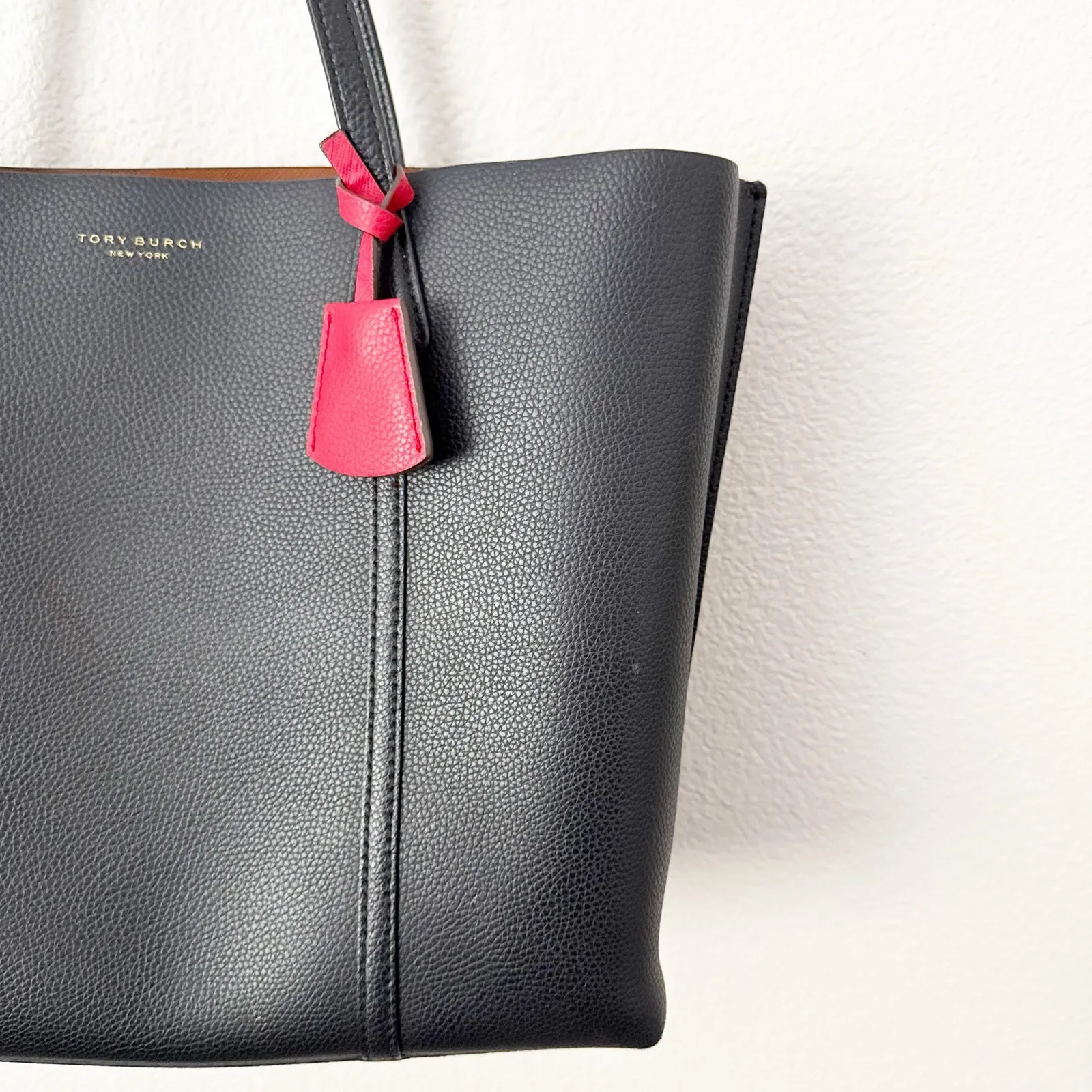 TORY BURCH | Perry 3 Compartment Tote Black Tan Interior Red Logo Charm Gold - Image 3